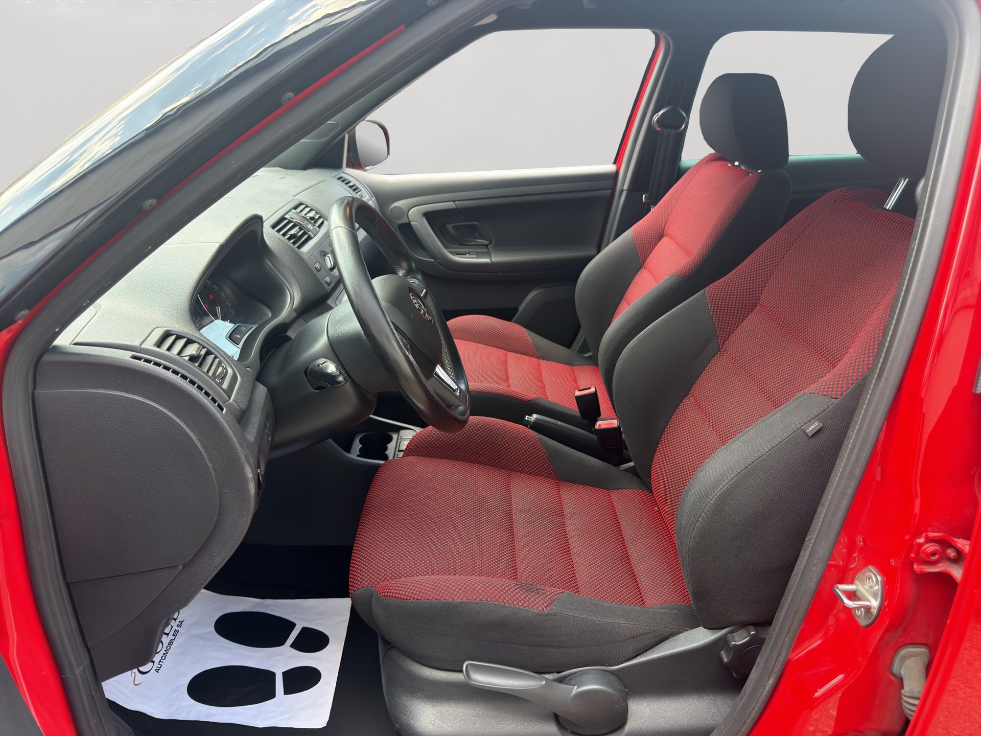 SKODA Fabia 1.2 TSI Monte Carlo-image-5
