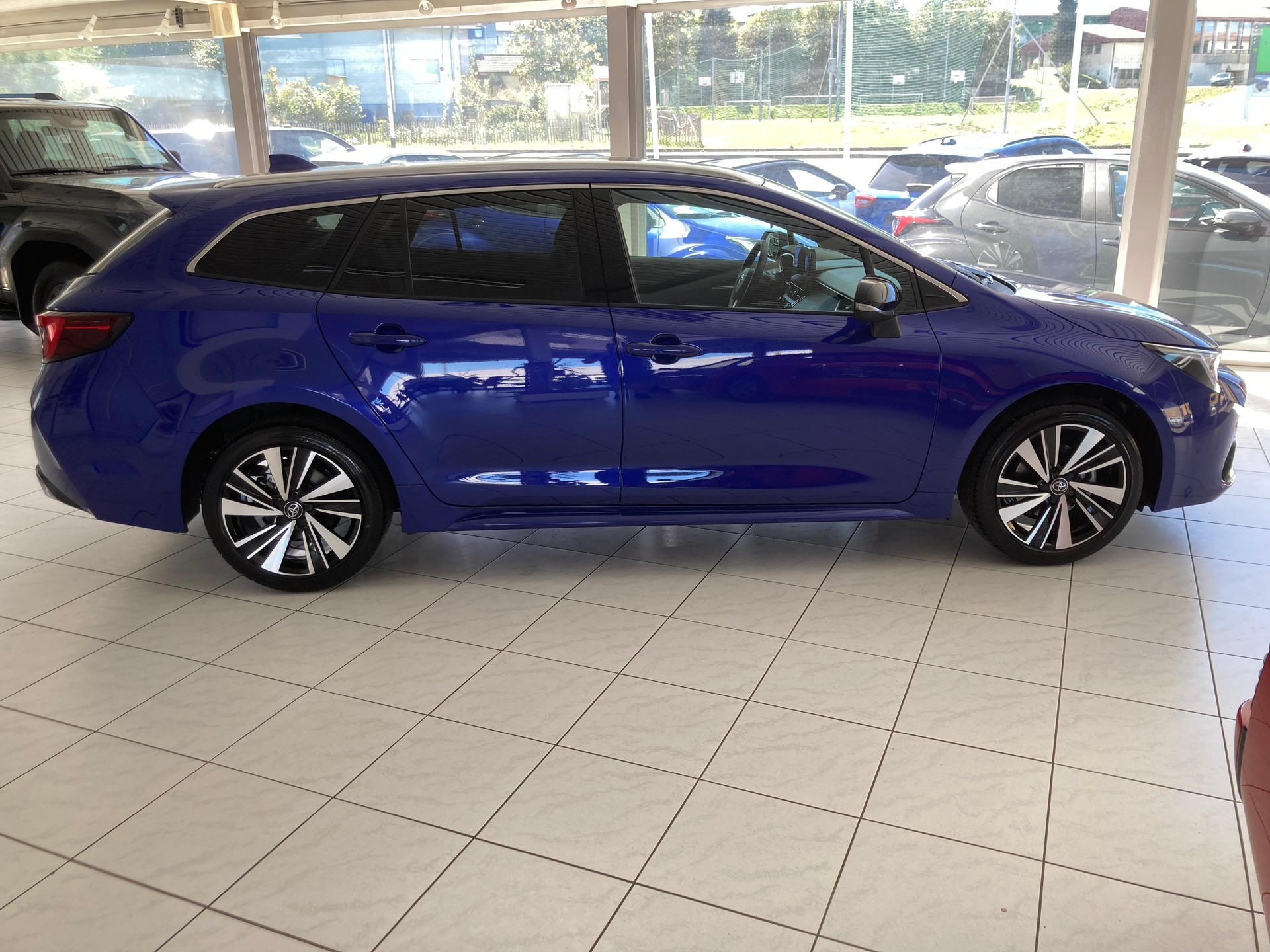 TOYOTA Corolla Touring Sports 1.8 HSD Comfort e-CVT-image-3