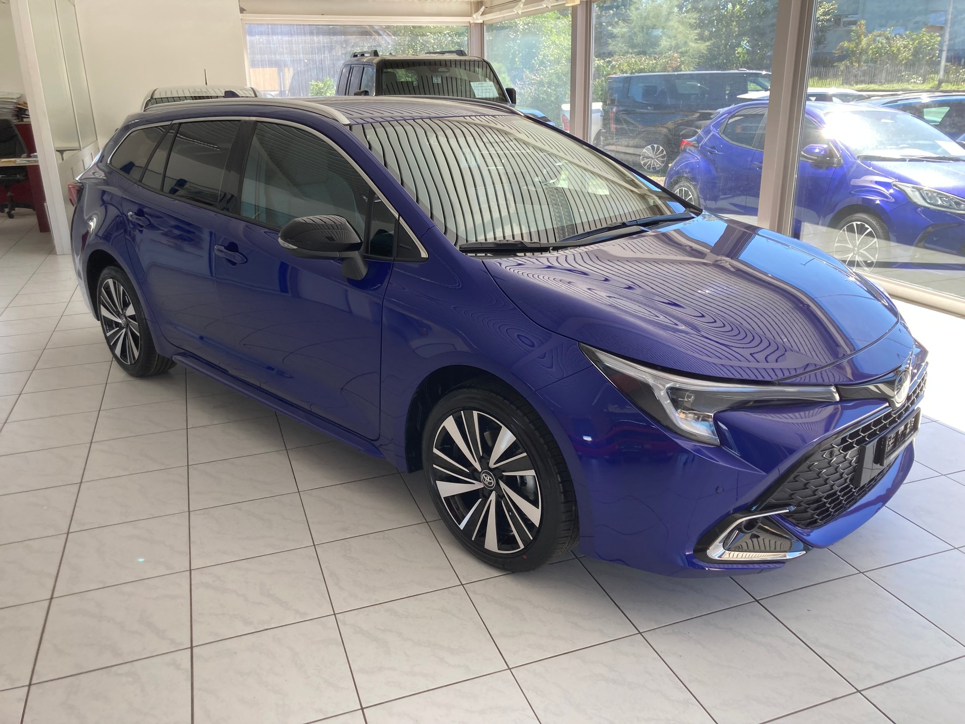 TOYOTA Corolla Touring Sports 1.8 HSD Comfort e-CVT-image-2