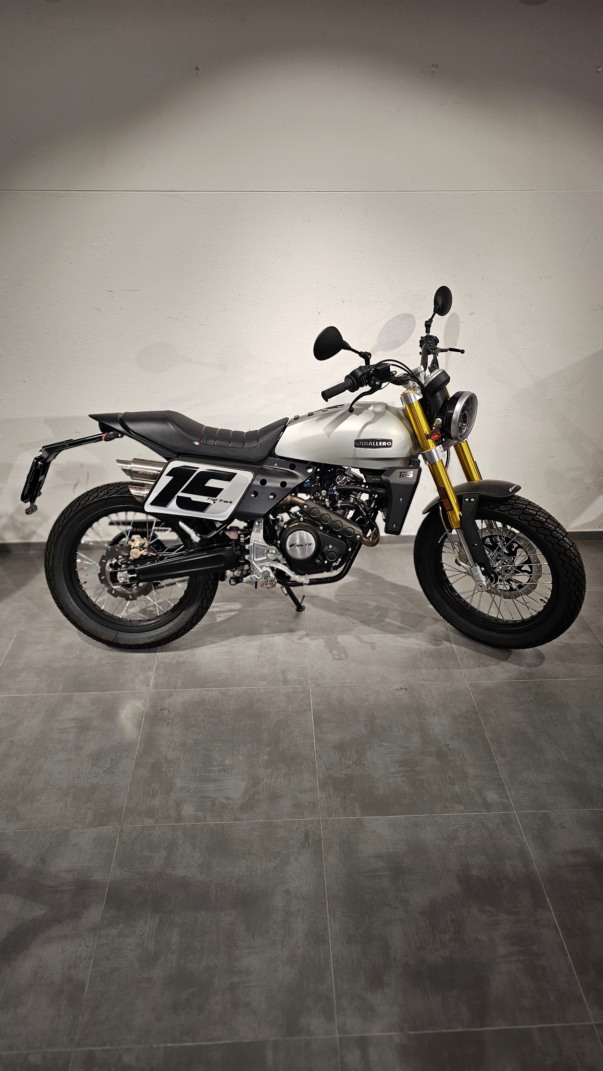 FANTIC Caballero 125