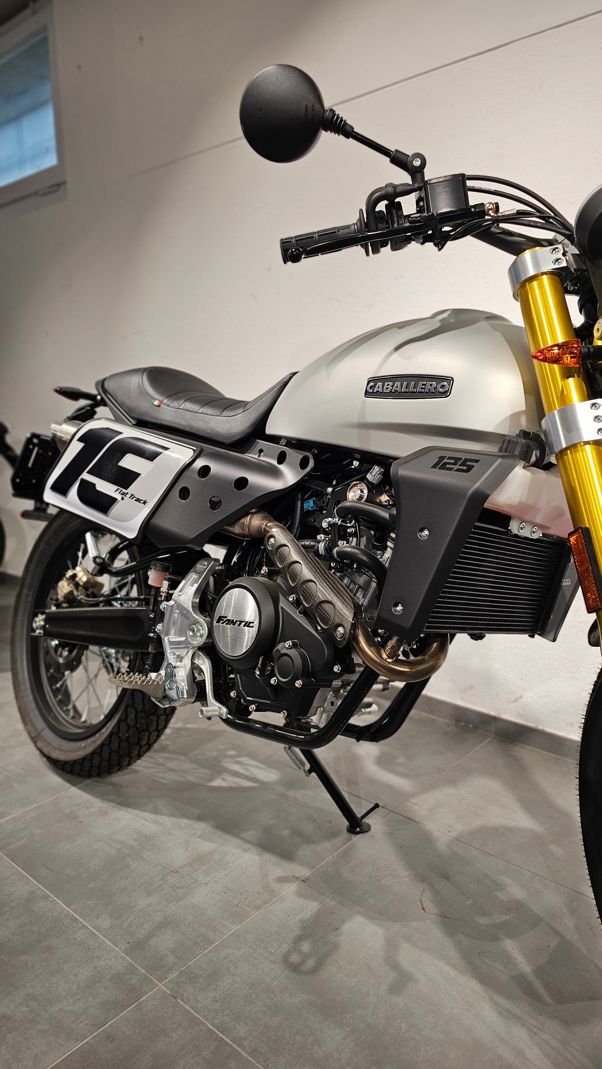 FANTIC Caballero 125-showroom-element-3