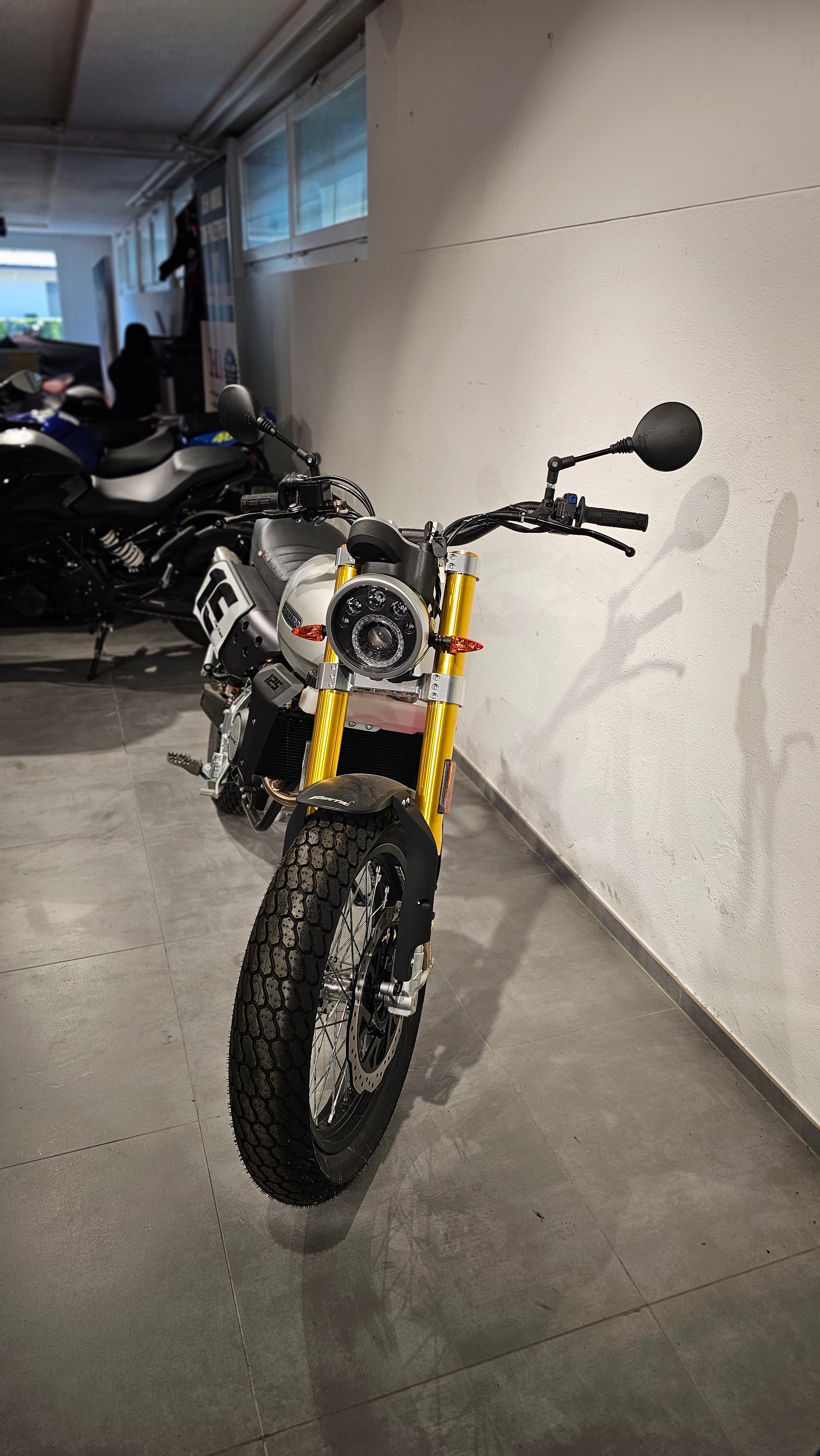 FANTIC Caballero 125-showroom-element-2