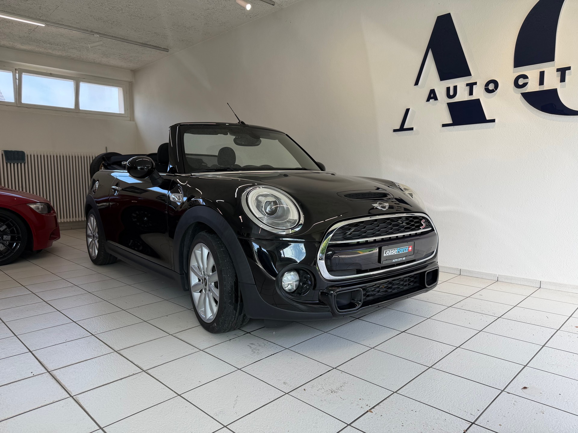 MINI Cooper S Cabriolet-image-0