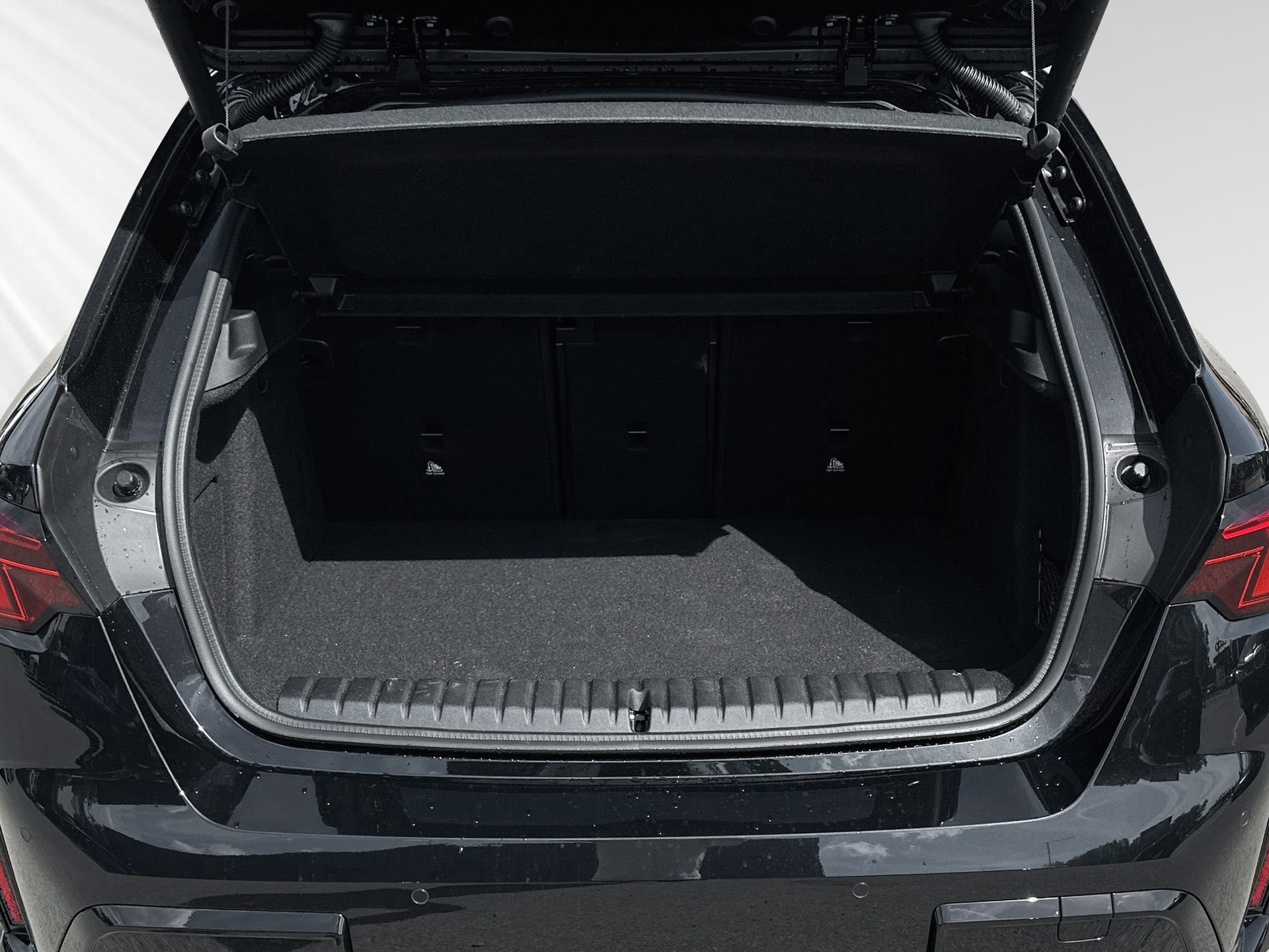 BMW 120 M Sport Steptronic-image-7