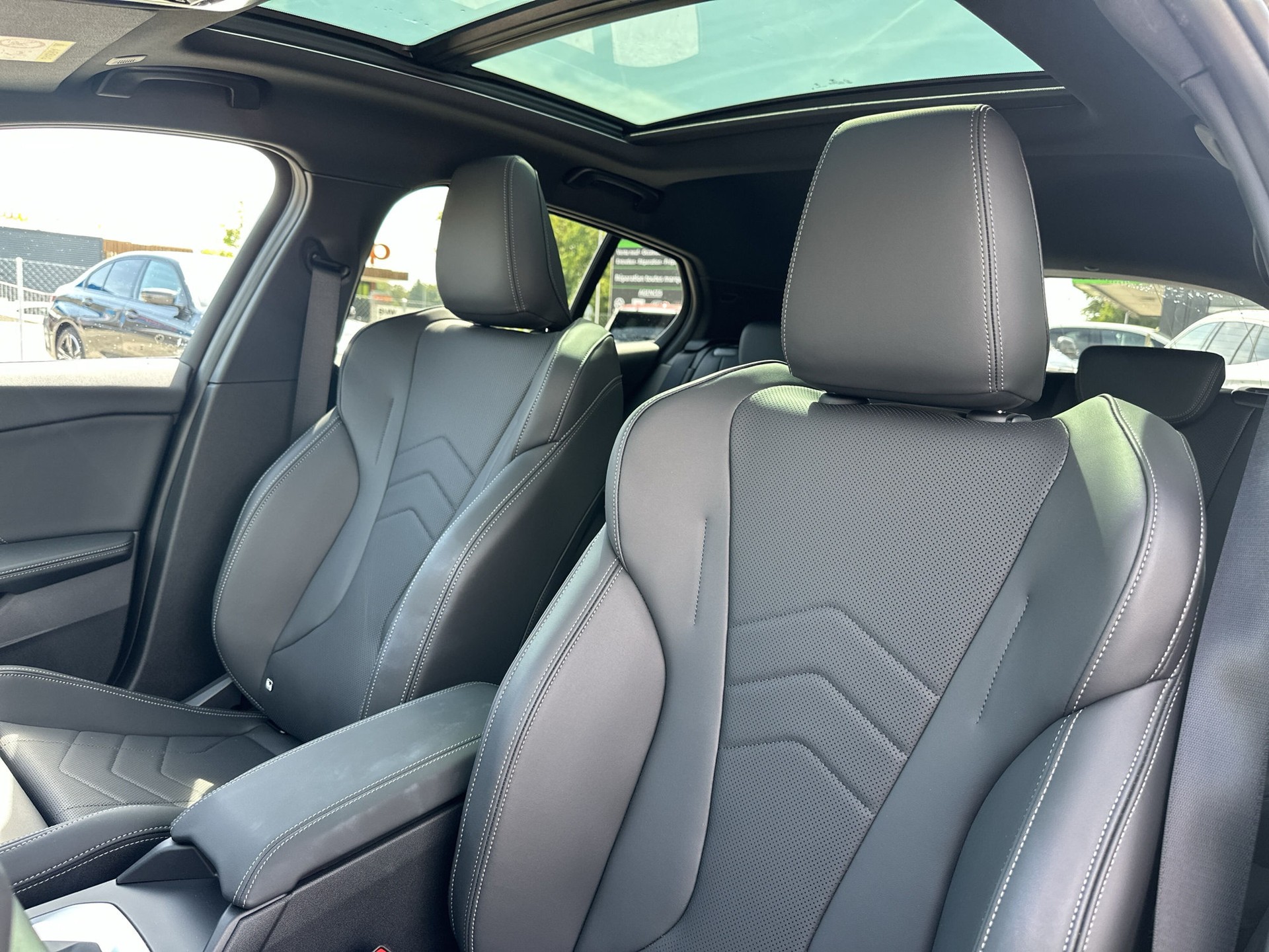 BMW 120 M Sport Steptronic-image-9