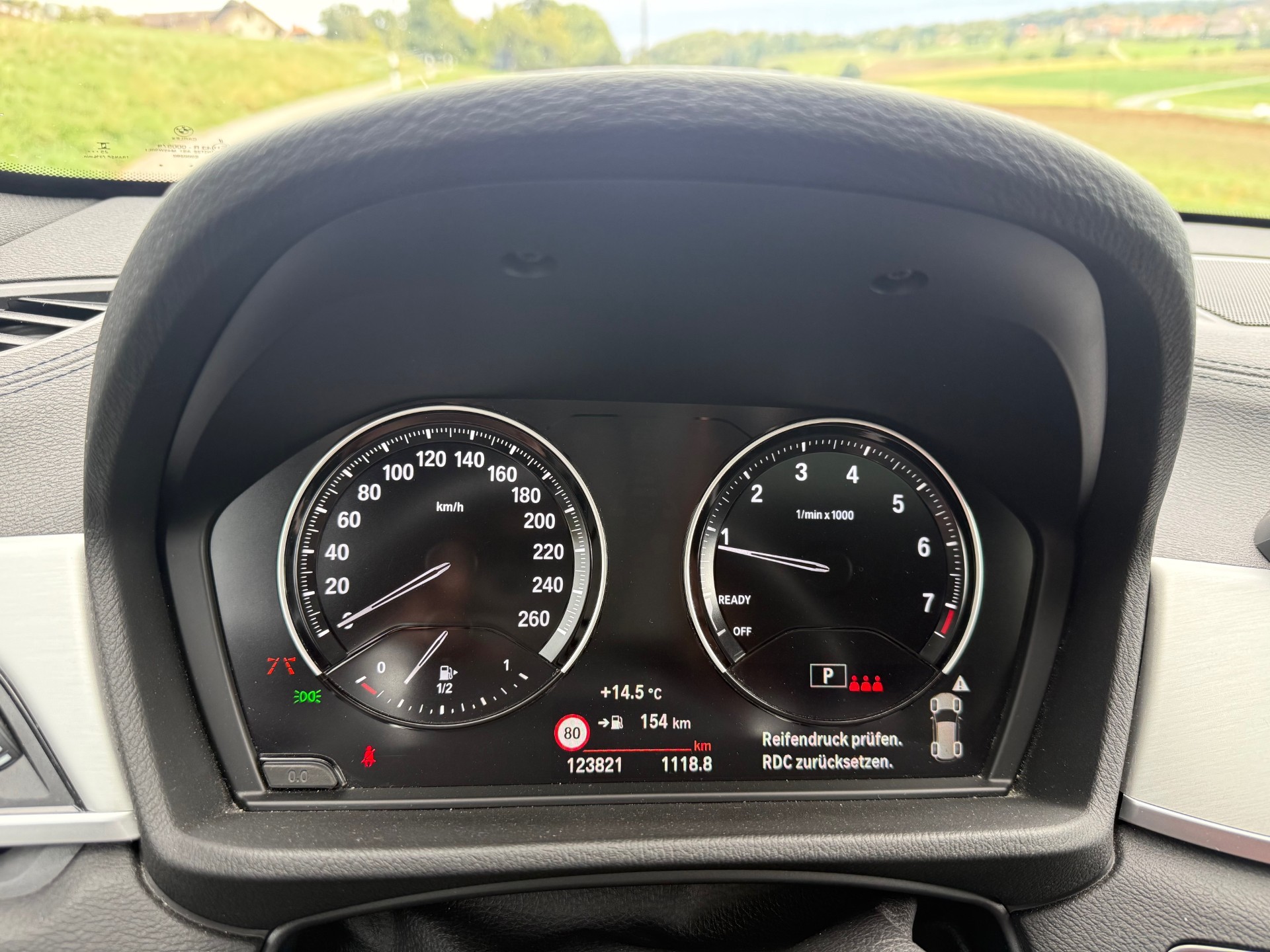 BMW X1 xDrive 20i Sport Line Steptronic-image-9
