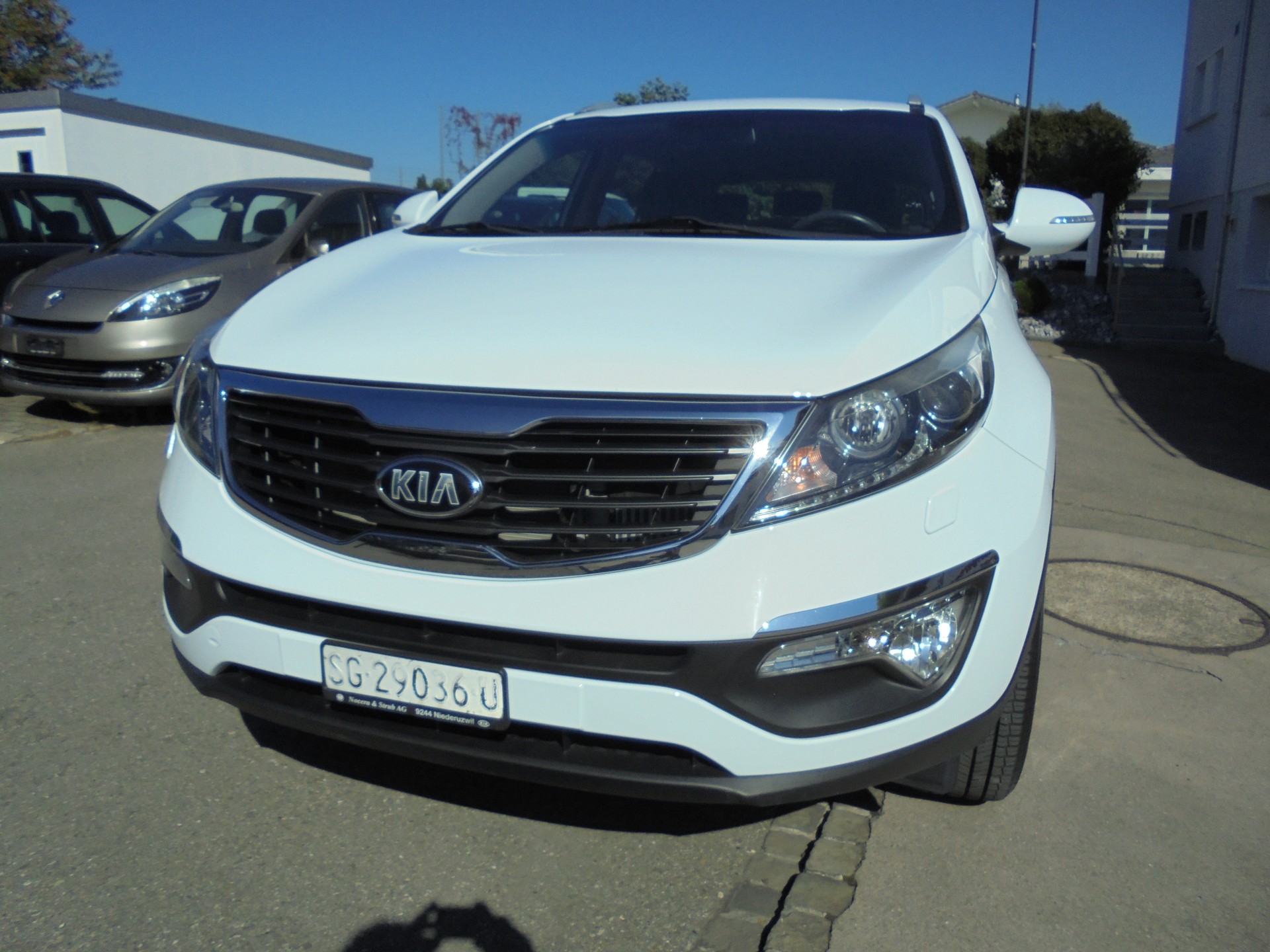 KIA Sportage 2.0 CRDi Style 4WD-image-6