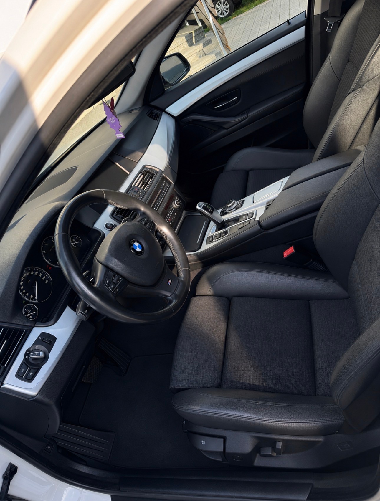 BMW 525d xDrive-image-3