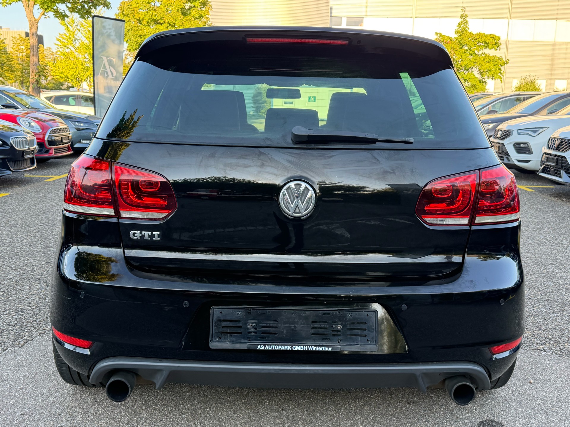 VW Golf 2.0 TSI GTI-image-5