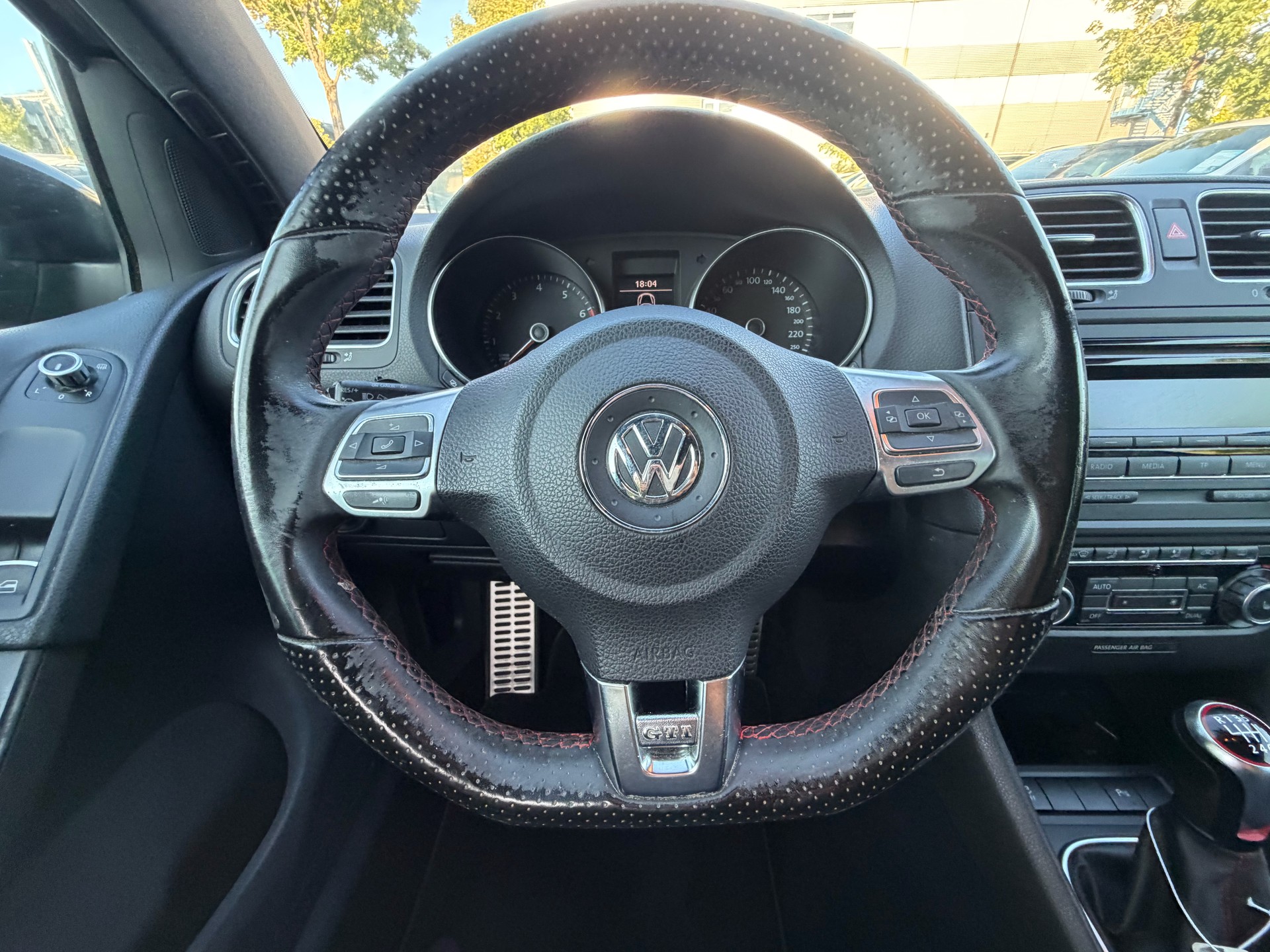 VW Golf 2.0 TSI GTI-image-11