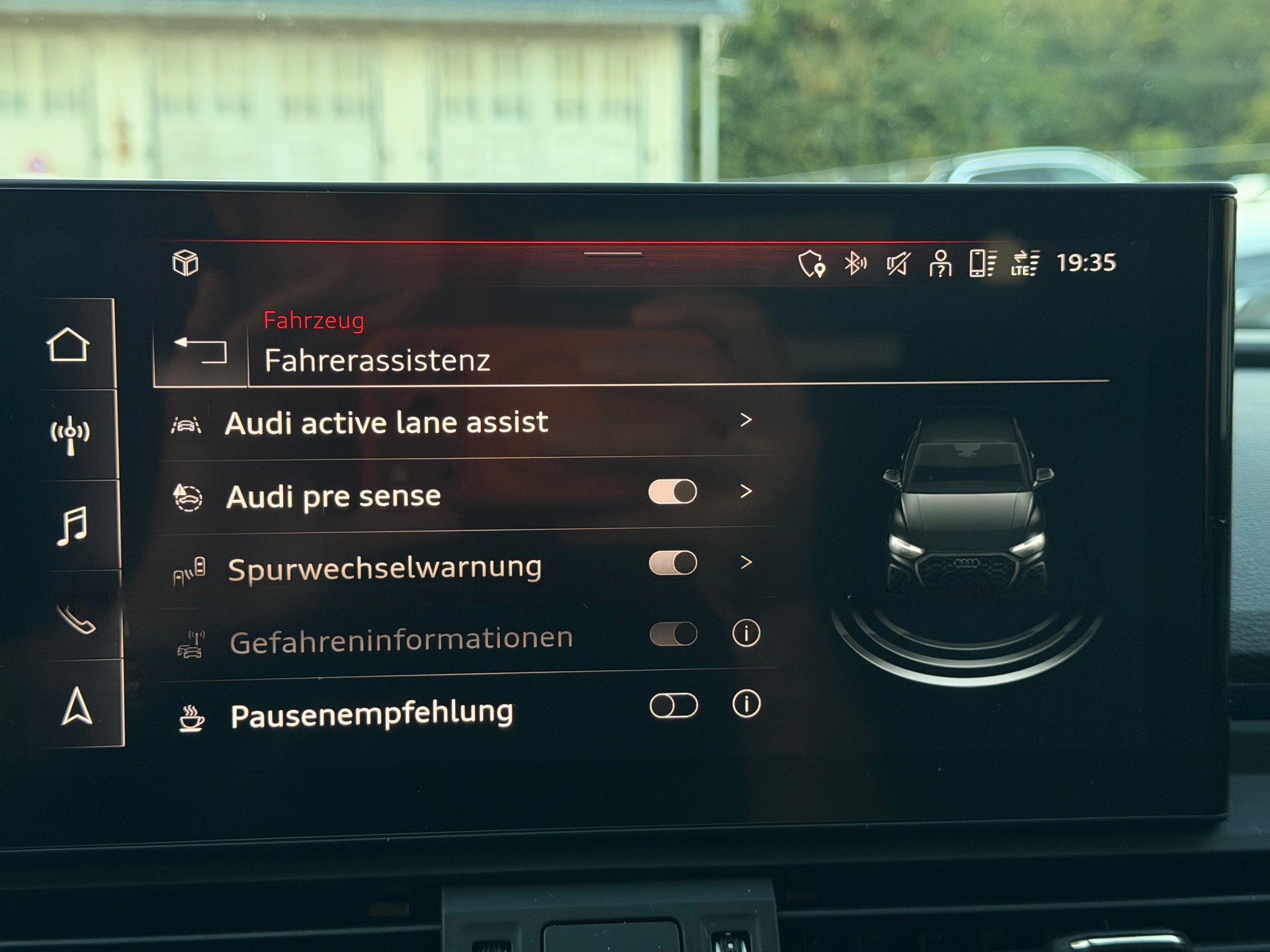 AUDI Q5 50 TFSI e PHEV S line quattro S-tronic-image-19