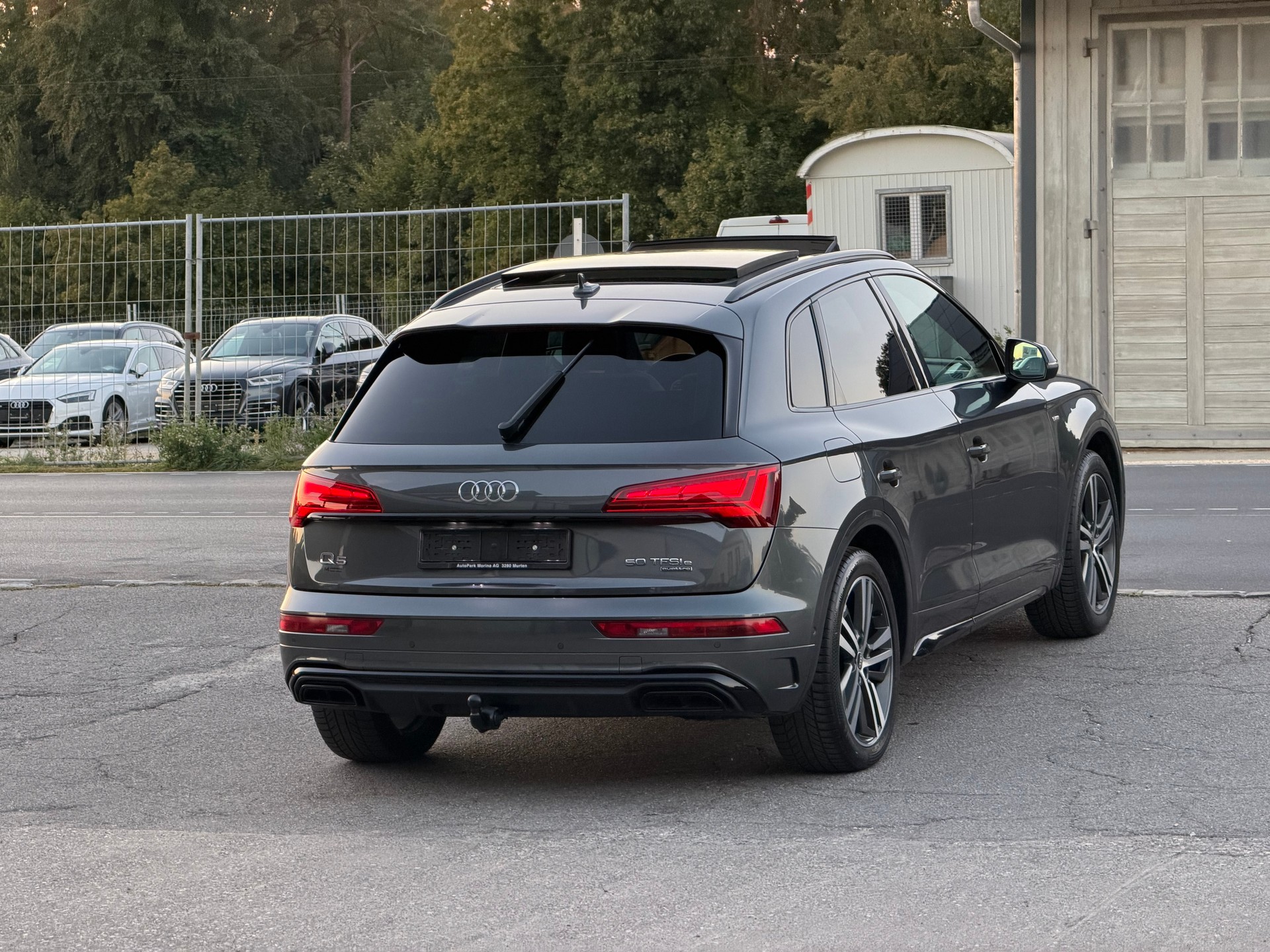 AUDI Q5 50 TFSI e PHEV S line quattro S-tronic-image-4