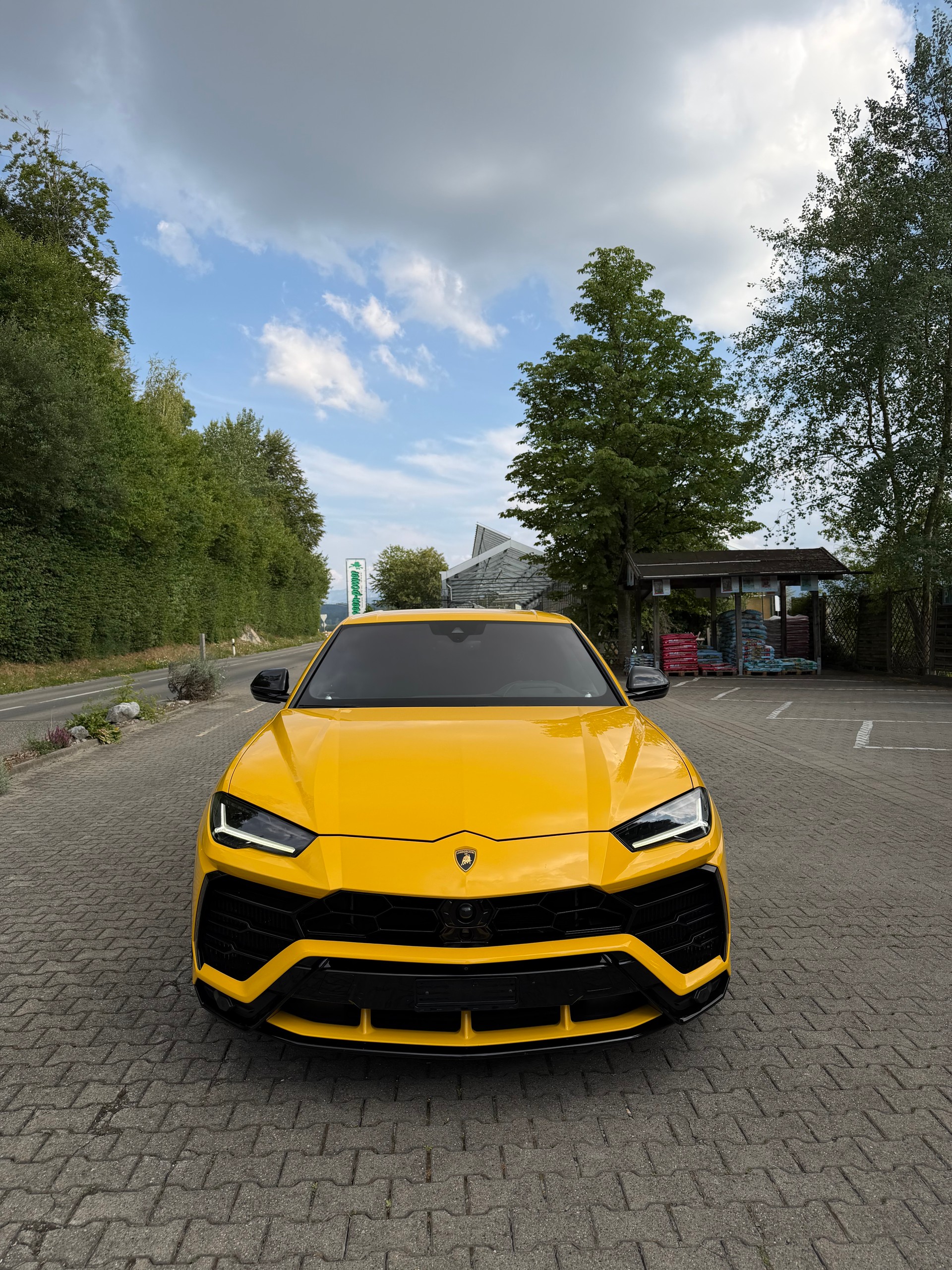LAMBORGHINI Urus E-Gear-image-1