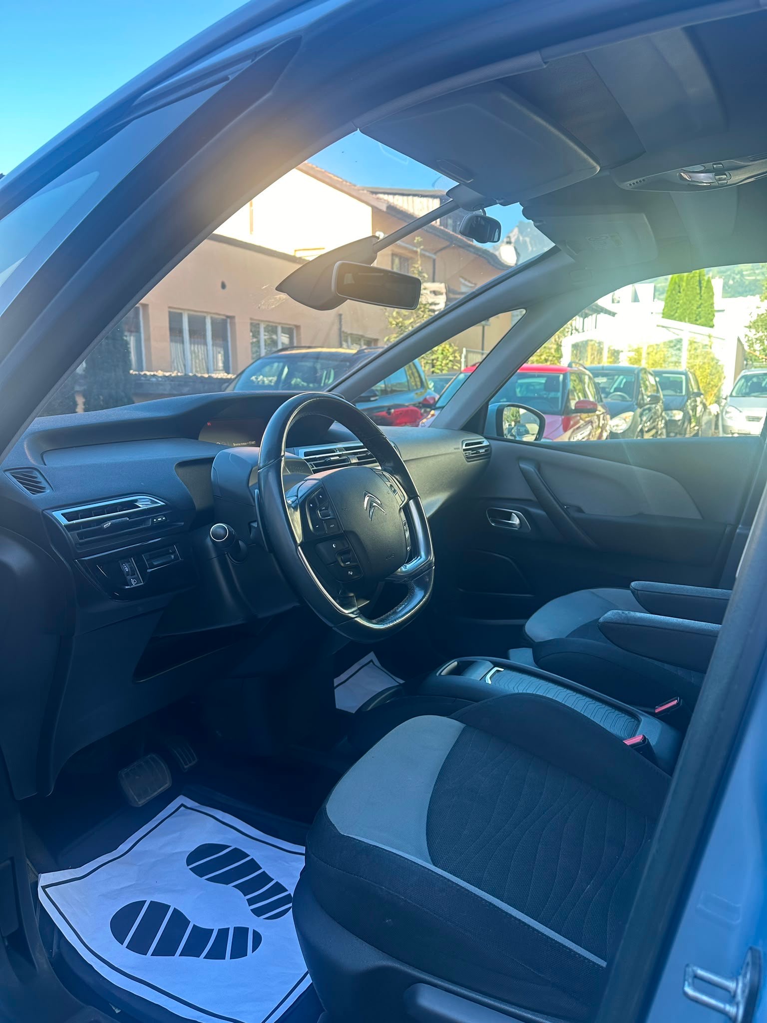 CITROEN Grand C4 Picasso 2.0 BlueHDi Intensive Automatic-image-3