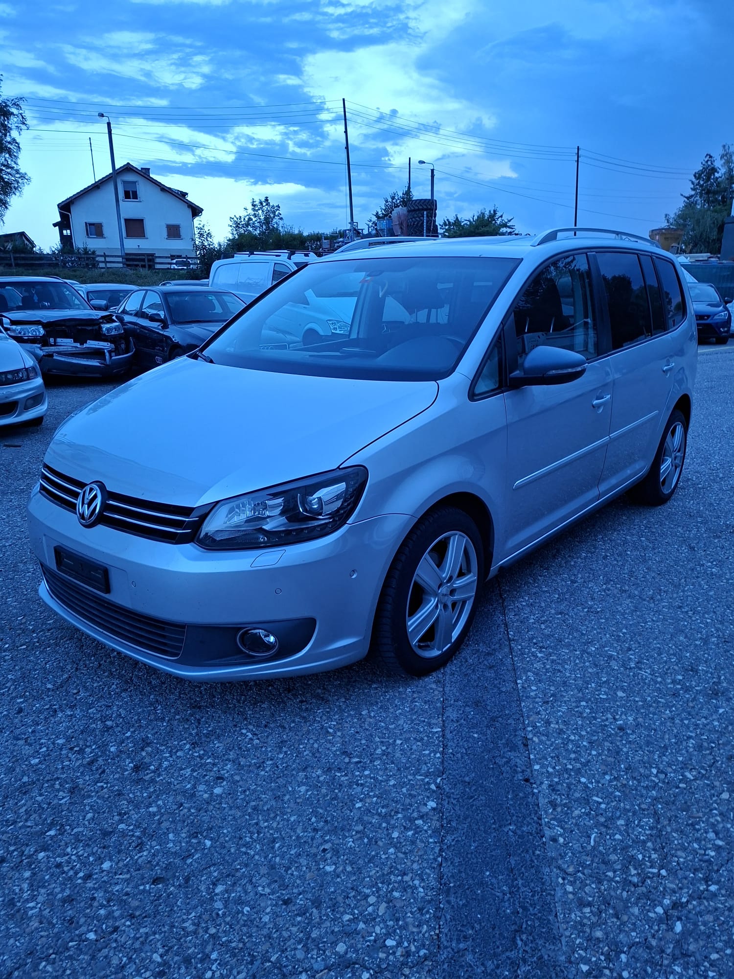 VW Touran 1.4 TSI Trendline-image-8