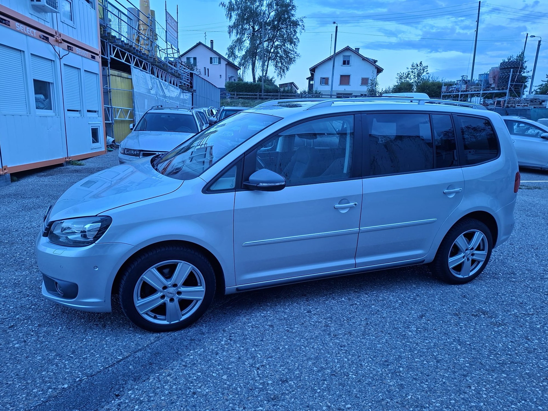 VW Touran 1.4 TSI Trendline-image-10