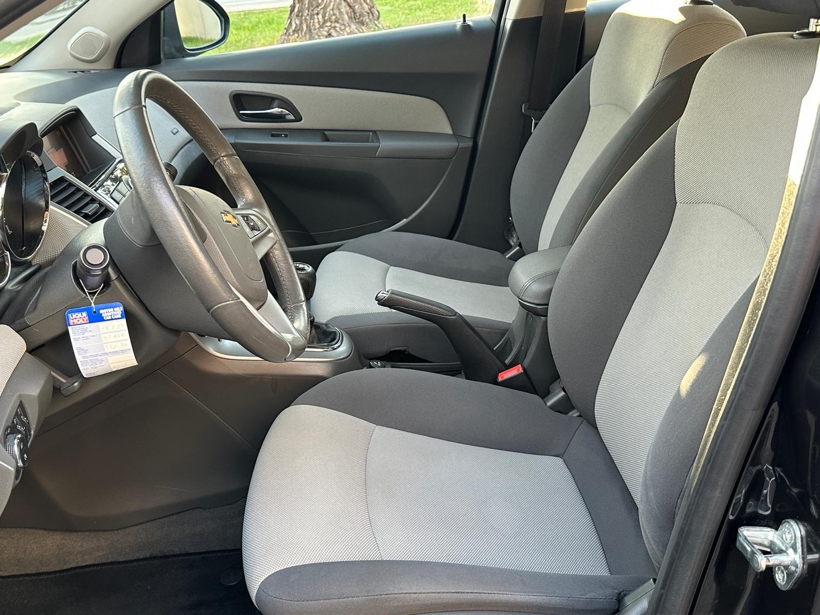 CHEVROLET Cruze 2.0 VCDi LT-image-4