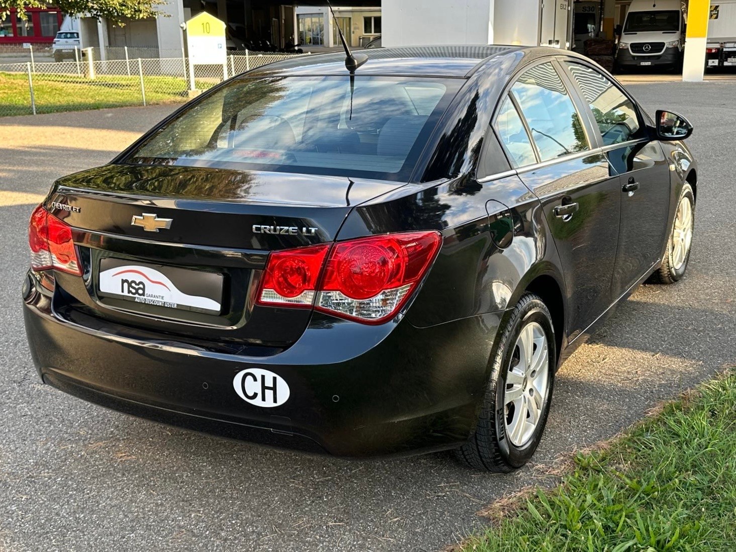 CHEVROLET Cruze 2.0 VCDi LT-image-2