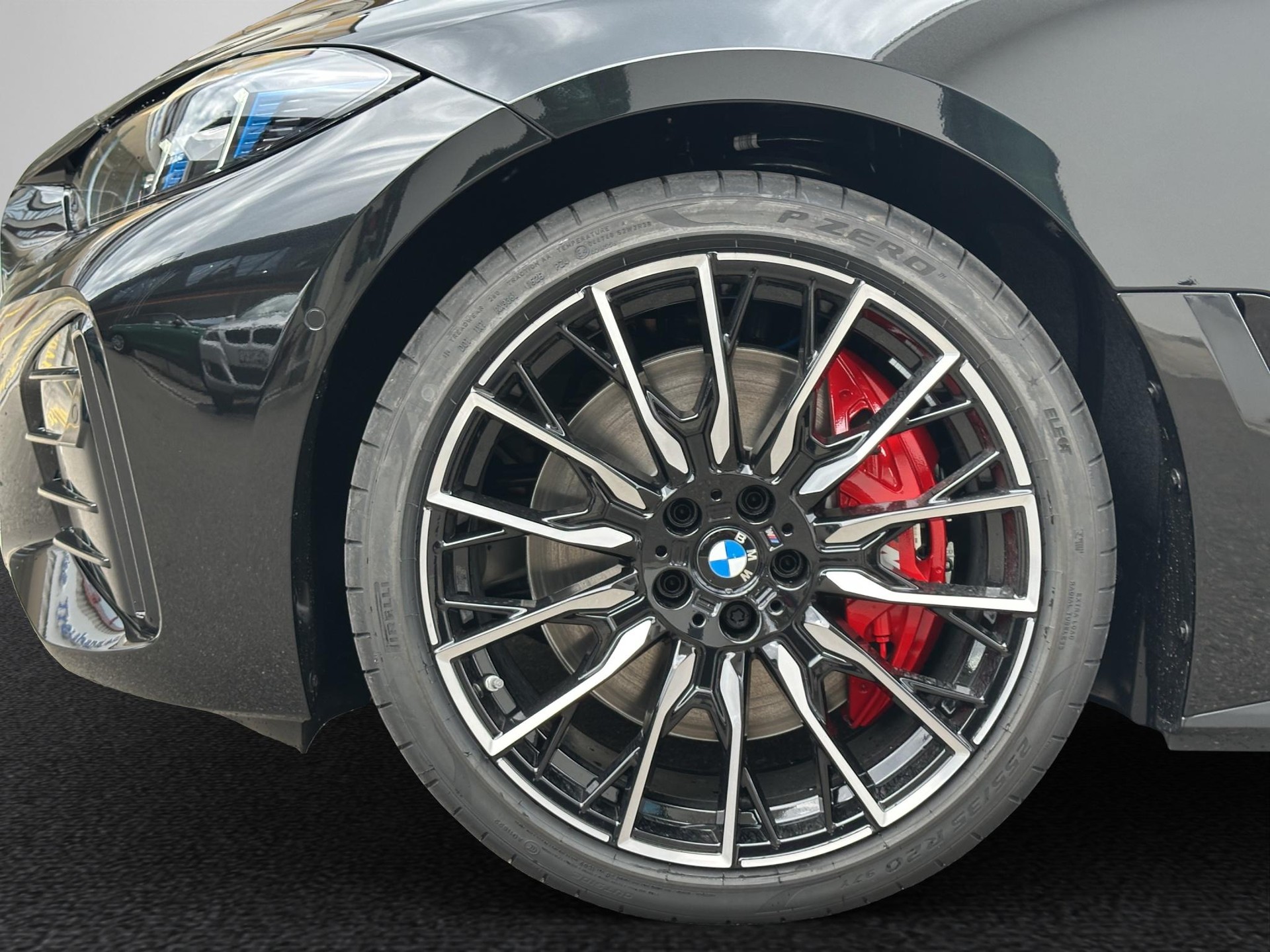 BMW i4 M60 xDrive Gran Coupé M Sport Pro-image-9