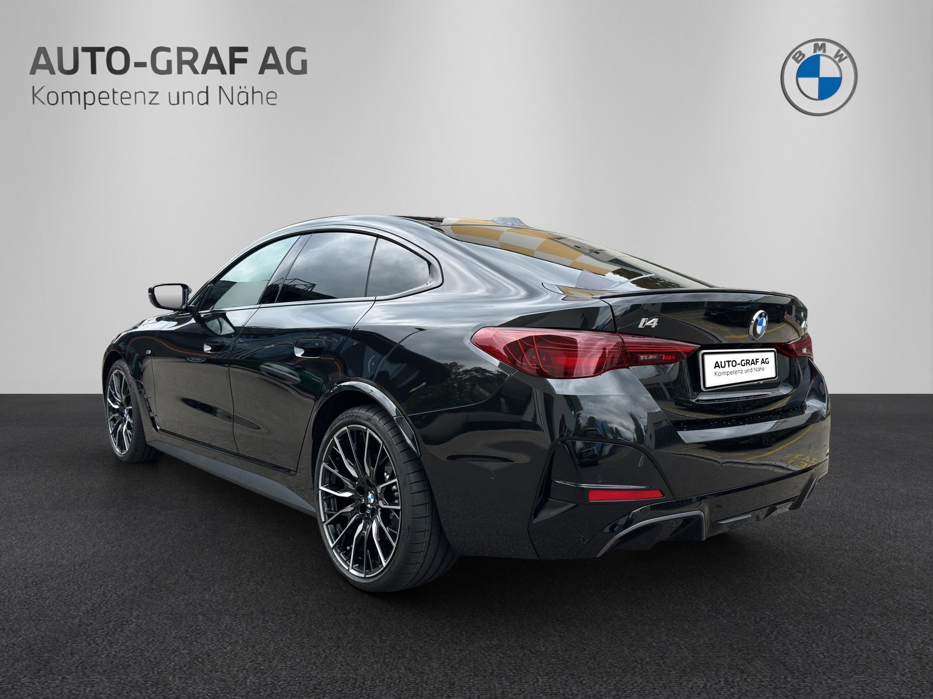 BMW i4 M60 xDrive Gran Coupé M Sport Pro-image-2