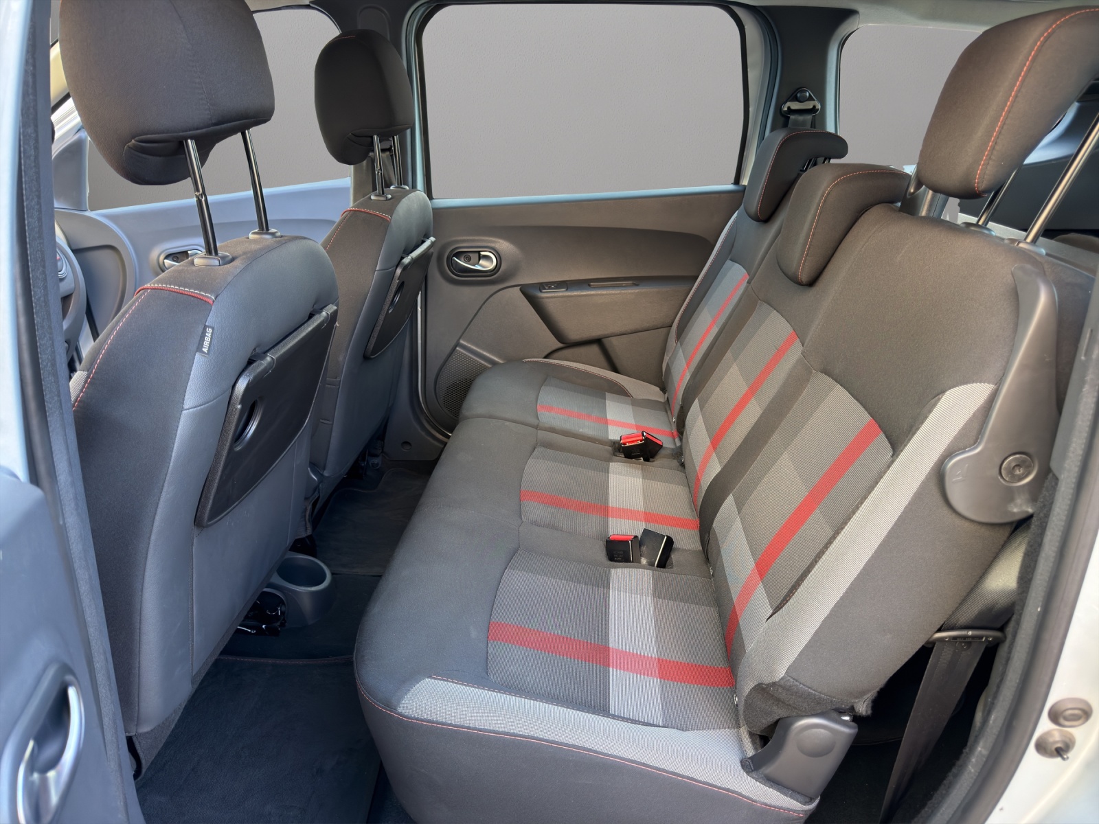 DACIA Lodgy TCE 130 Stepway 7PL-image-12