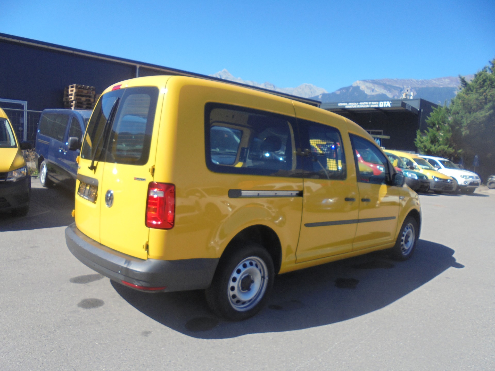 VW Caddy Maxi 2.0TDI 4Mot. BlueMotion Technology DSG-image-3