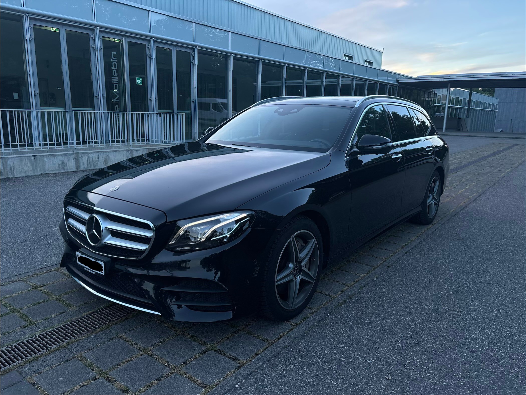 Car photo