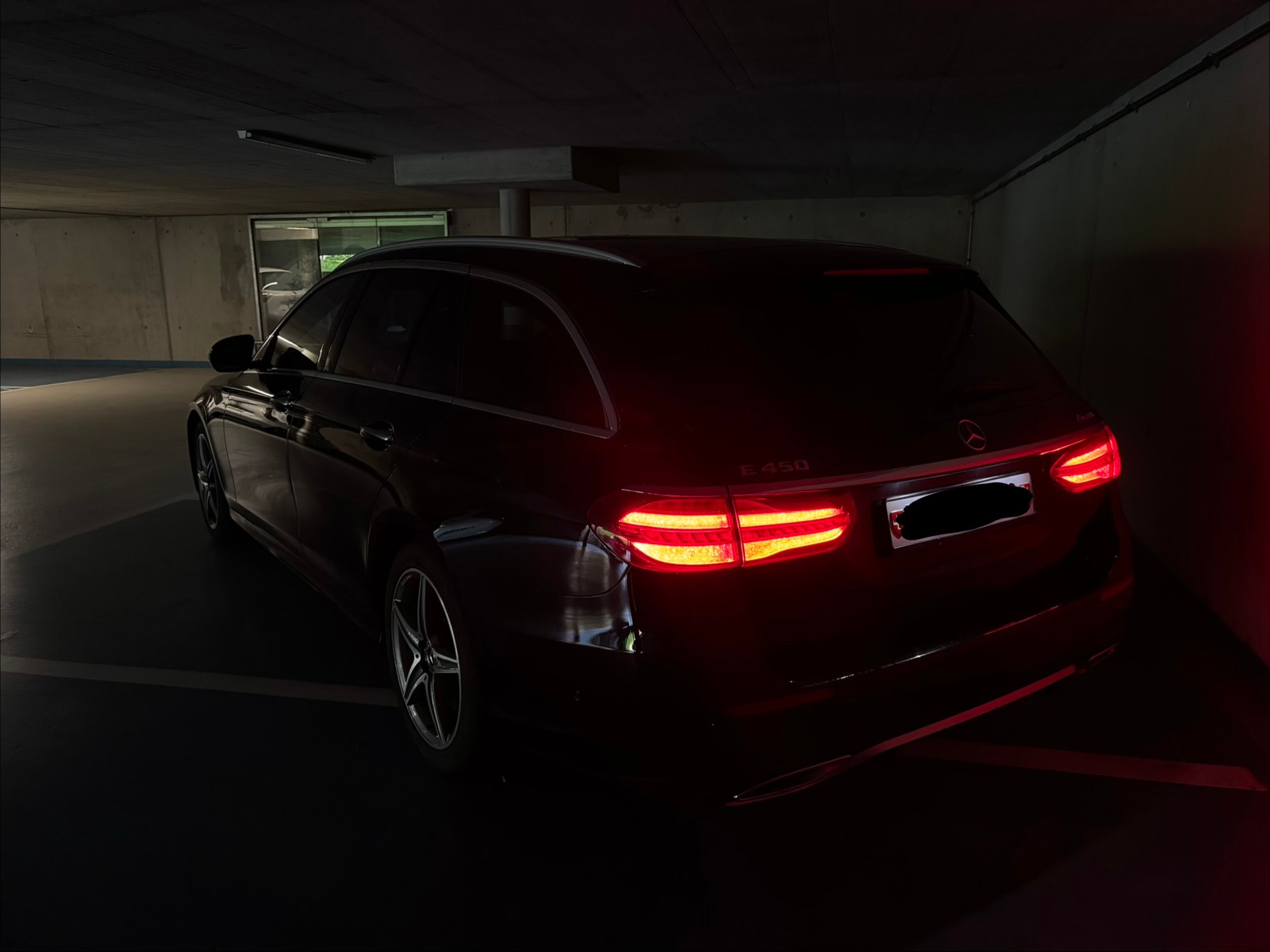 MERCEDES-BENZ E 450 AMG Line 4matic-image-5