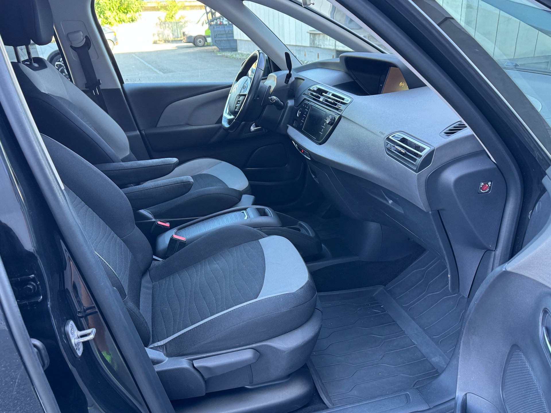 CITROEN Grand C4 Picasso 2.0 BlueHDi Exclusive Automatic-image-7