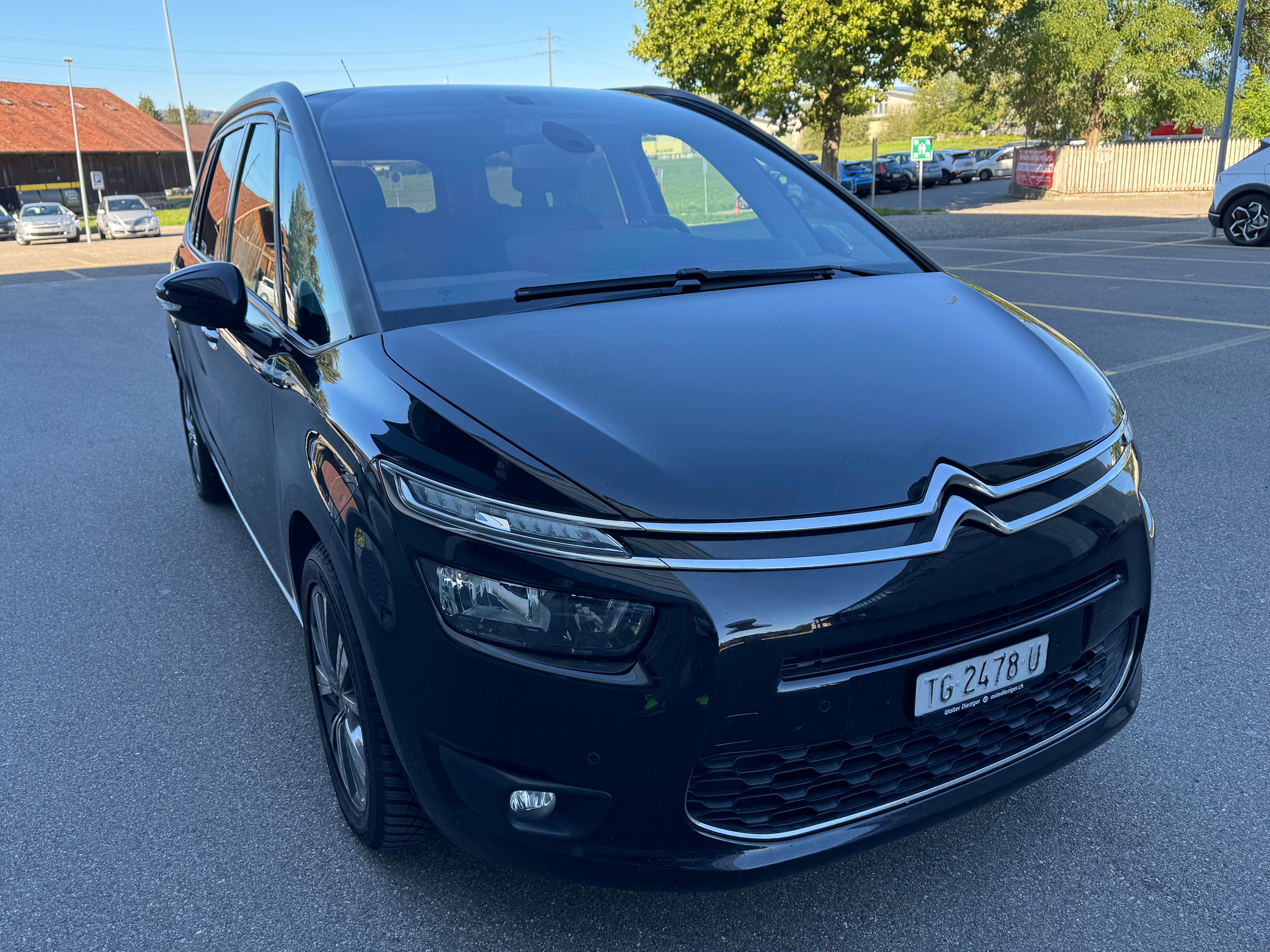 Car photo