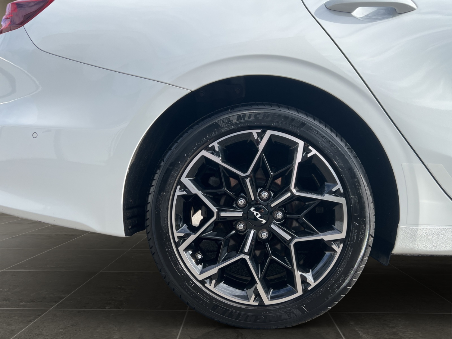 KIA Ceed SW 1.5 T-GDi MHEV GT-Line-image-26