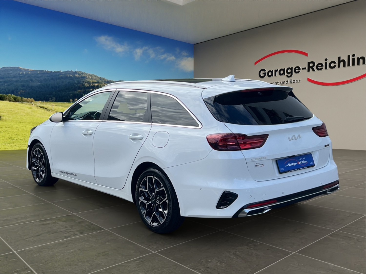 KIA Ceed SW 1.5 T-GDi MHEV GT-Line-image-2