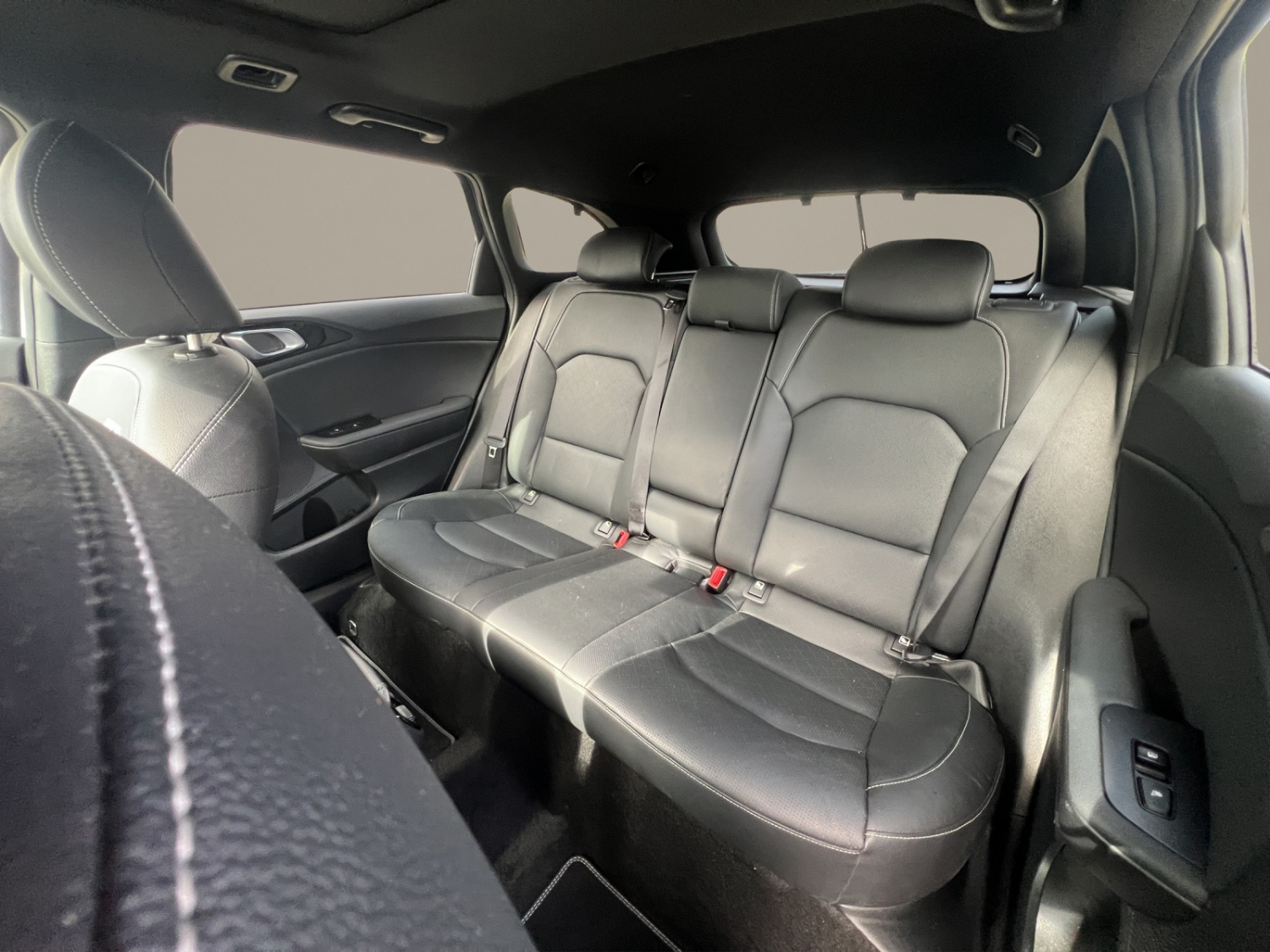 KIA Ceed SW 1.5 T-GDi MHEV GT-Line-image-23