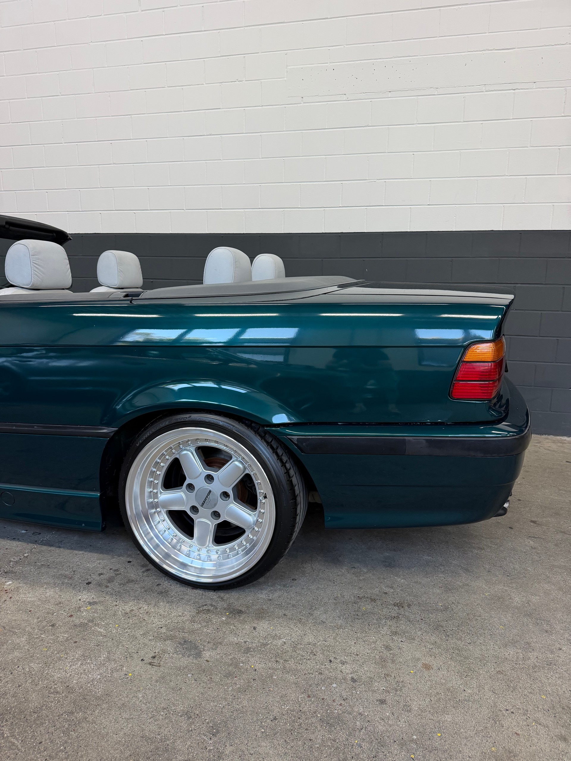BMW 320i Cabrio Sport //NEU AB MFK!-image-8