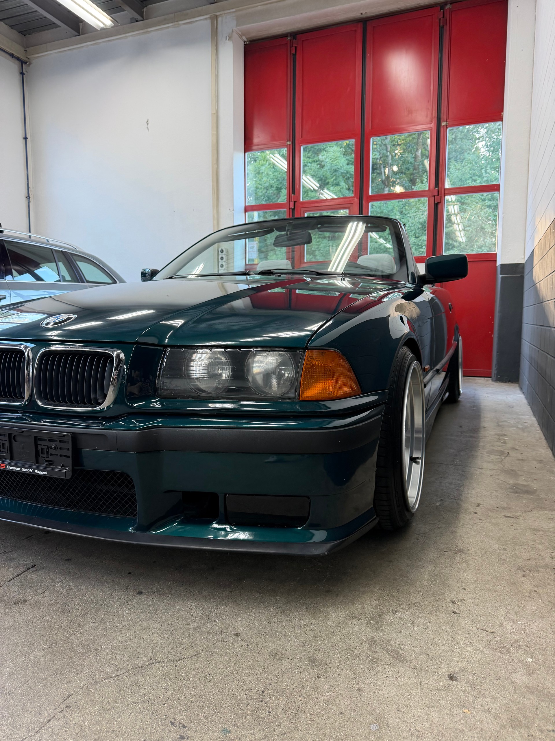 BMW 320i Cabrio Sport //NEU AB MFK!-image-2