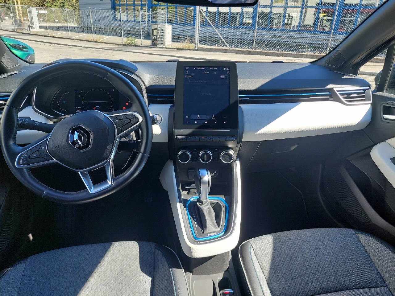 RENAULT Clio 1.6 E-Tech Edition One-image-7