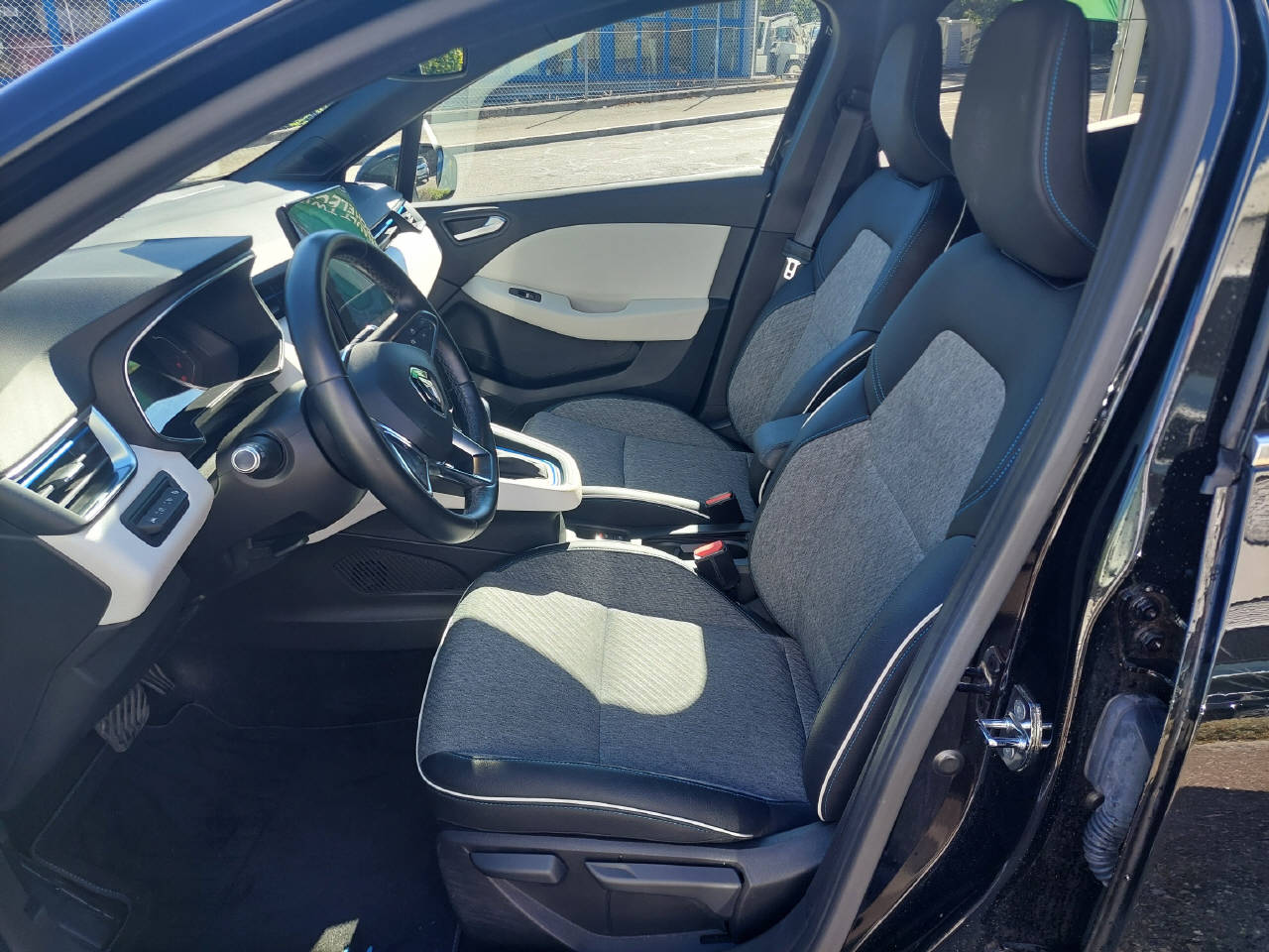 RENAULT Clio 1.6 E-Tech Edition One-image-5