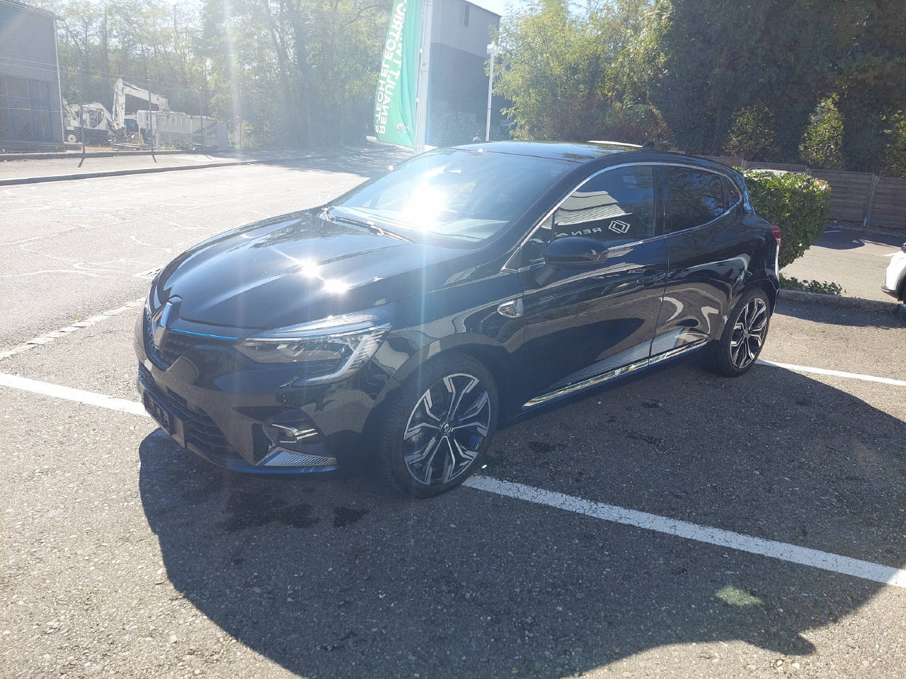 RENAULT Clio 1.6 E-Tech Edition One-image-2
