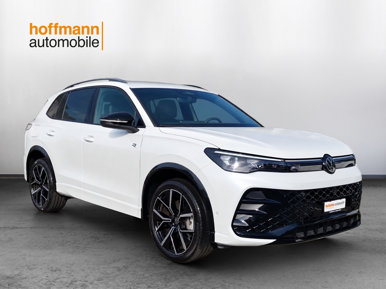 VW Tiguan 2.0 TSI DSG R-Line 4Motion-image-2