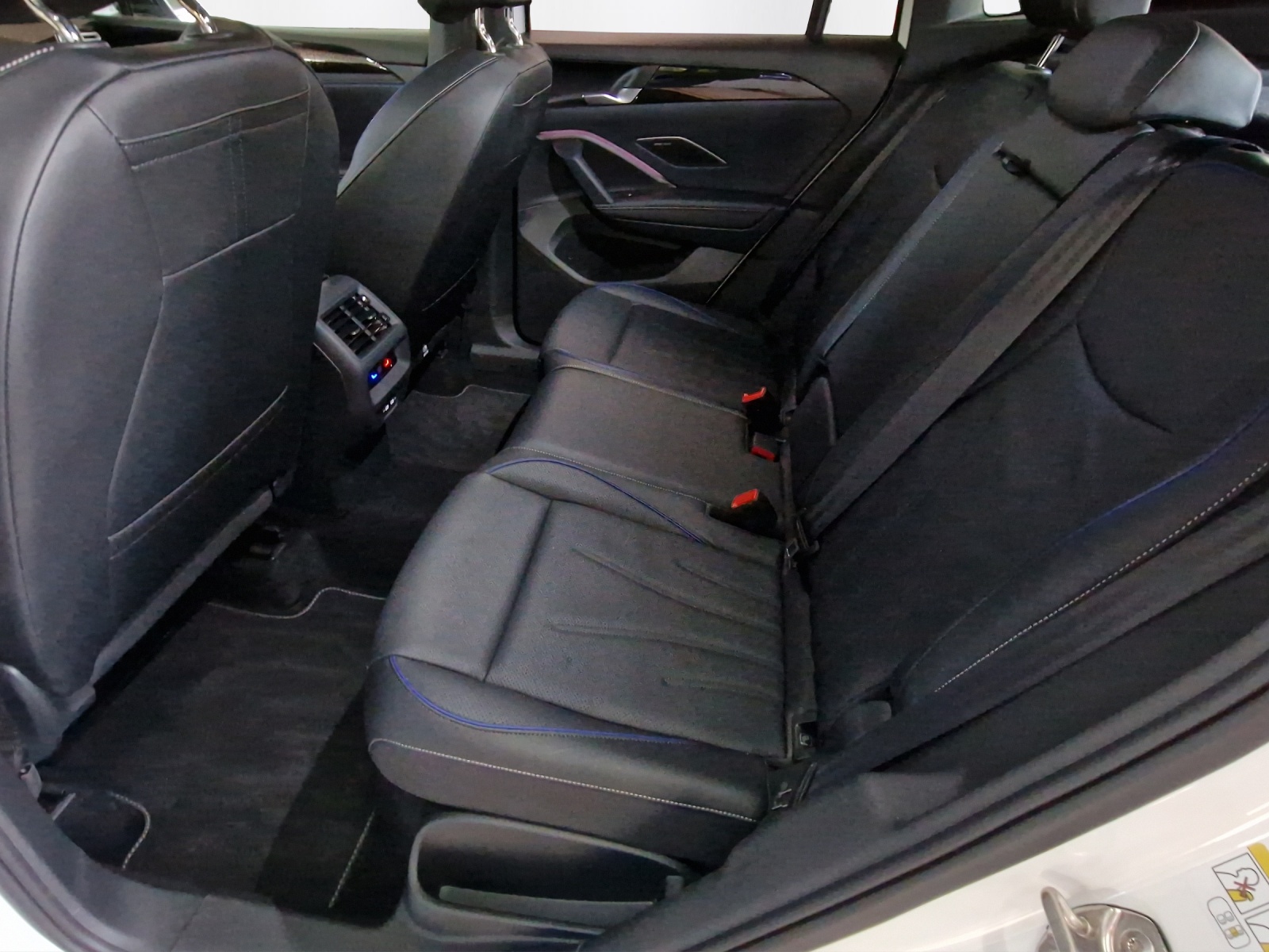 VW Tiguan 2.0 TSI DSG R-Line 4Motion-image-10
