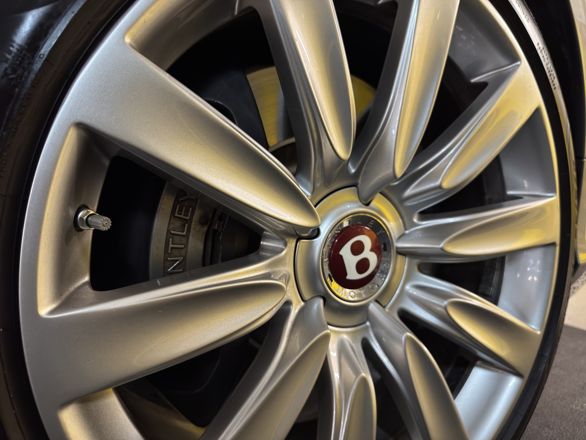 BENTLEY Continental GTC 4.0 V8-image-23
