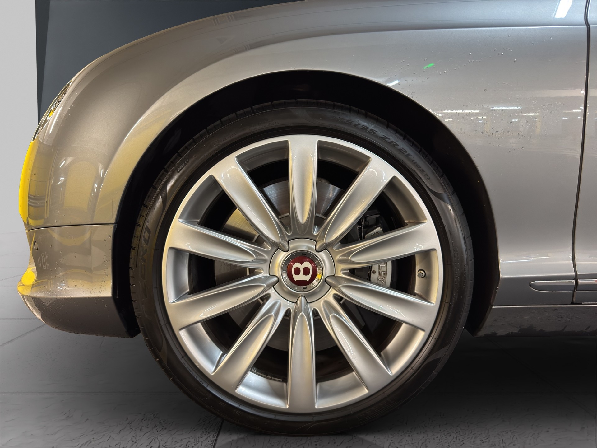 BENTLEY Continental GTC 4.0 V8-image-17