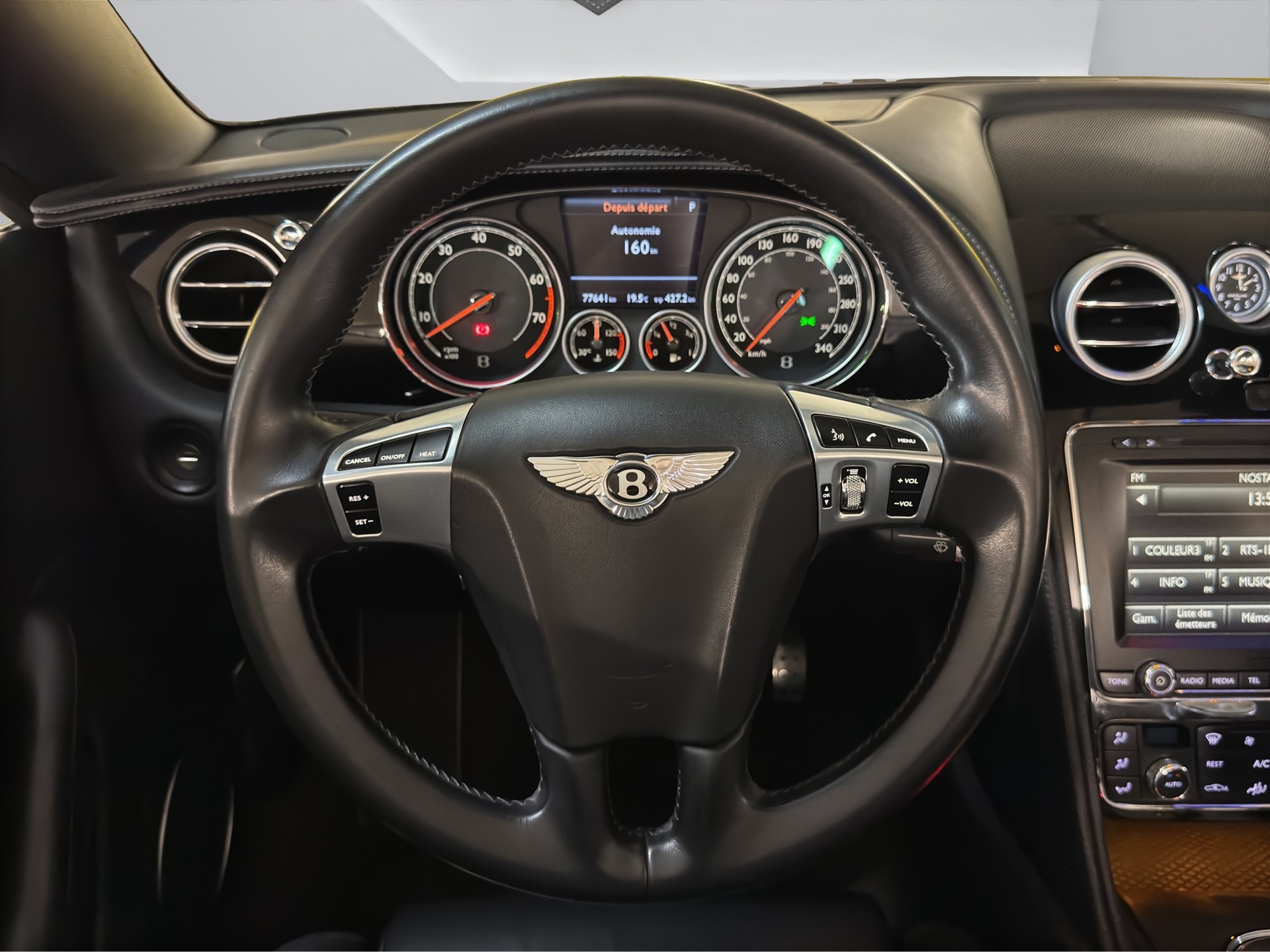 BENTLEY Continental GTC 4.0 V8-image-9