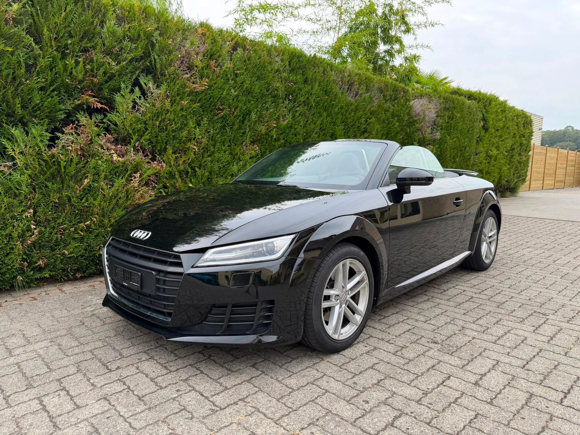 Car photo