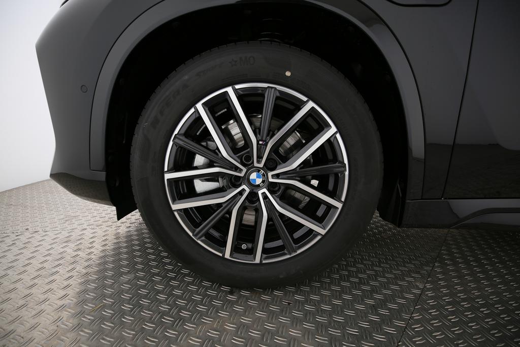 BMW X1 25e xDrive-image-16