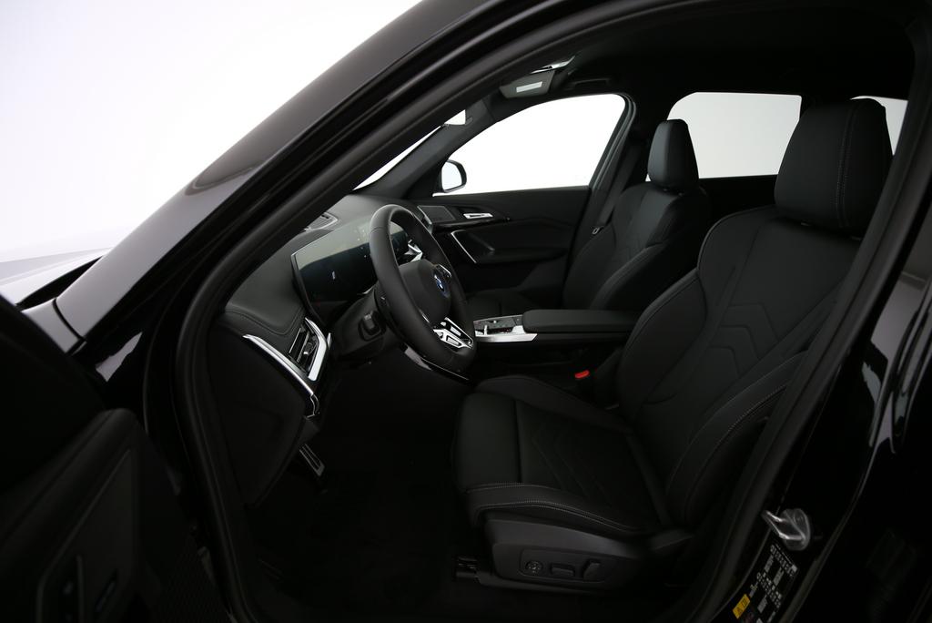 BMW X1 25e xDrive-image-13