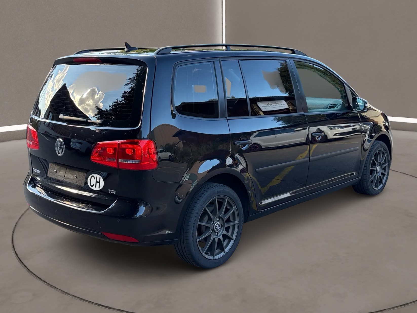 VW Touran 1.6 TDI Highline DSG *FRISCH AB MFK&SERVICE *-image-3