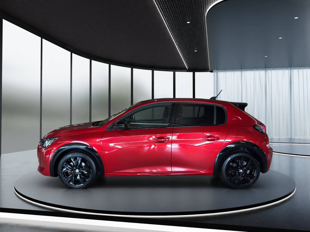 PEUGEOT 208 1.2 PureTech GT Pack EAT8-image-2