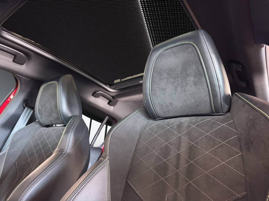 PEUGEOT 208 1.2 PureTech GT Pack EAT8-image-9