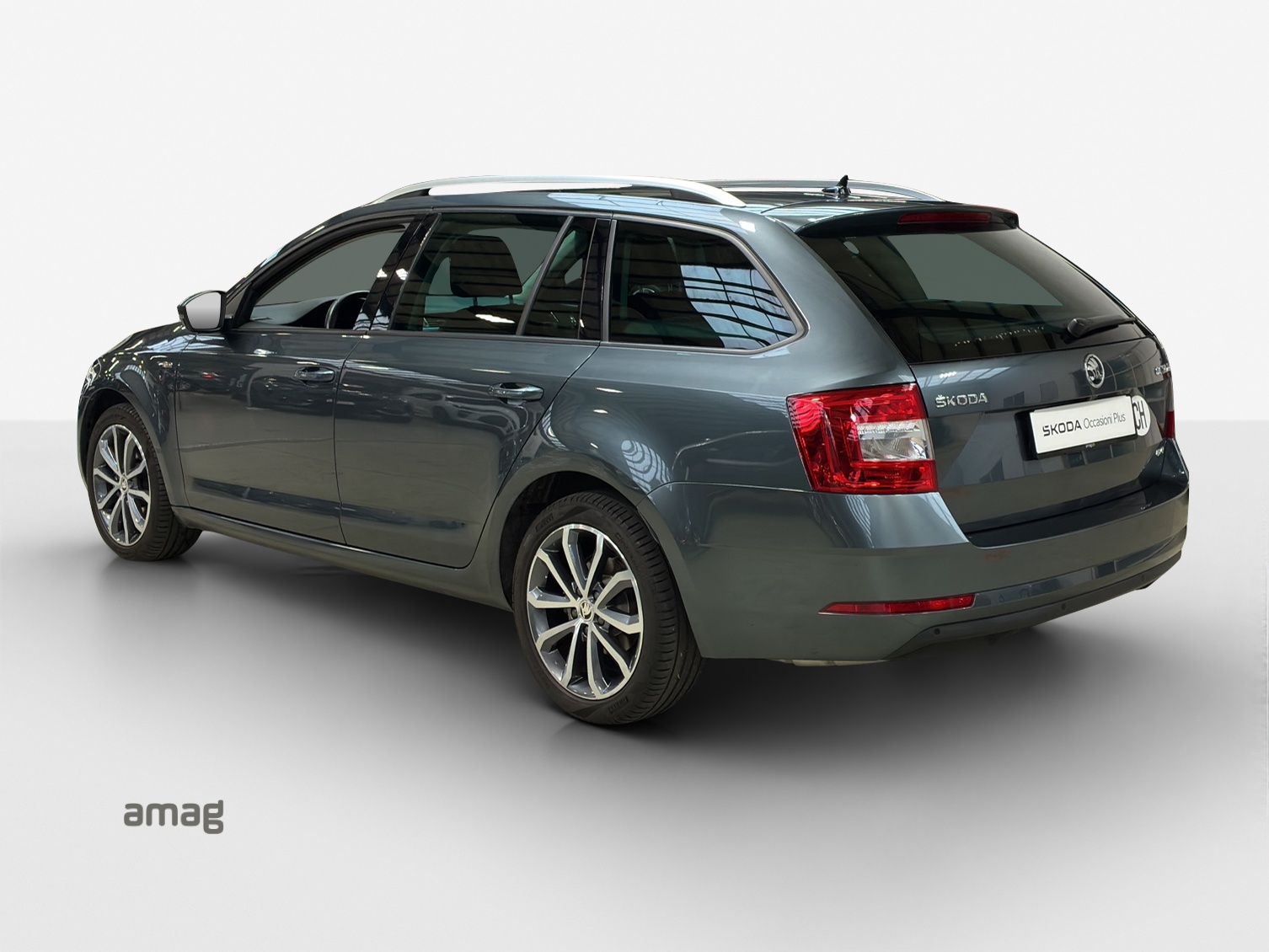 SKODA Octavia Combi 2.0 TSI Soleil 4x4 DSG-image-2